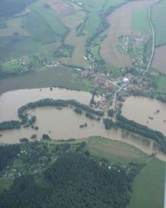 Povodně v&nbsp;r. 2002